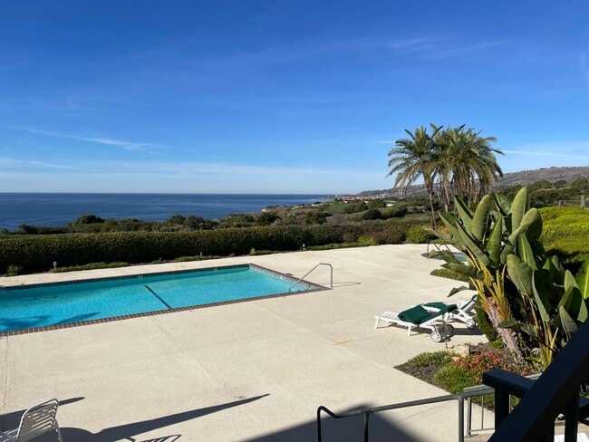 Building Photo - Panoramic Ocean Views and Resort Lifestyle...