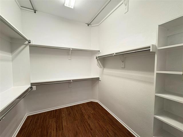 Building Photo - 2317 Killarney Dr