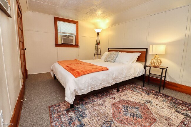 Building Photo - 5 br, 1 bath House - 2040 South 17th Street 2