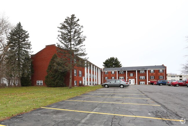 Red Coach Apartments Baldwinsville Ny Apartment Finder Red Coach Apartments