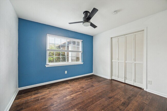 Building Photo - 2744 Briarhurst Dr