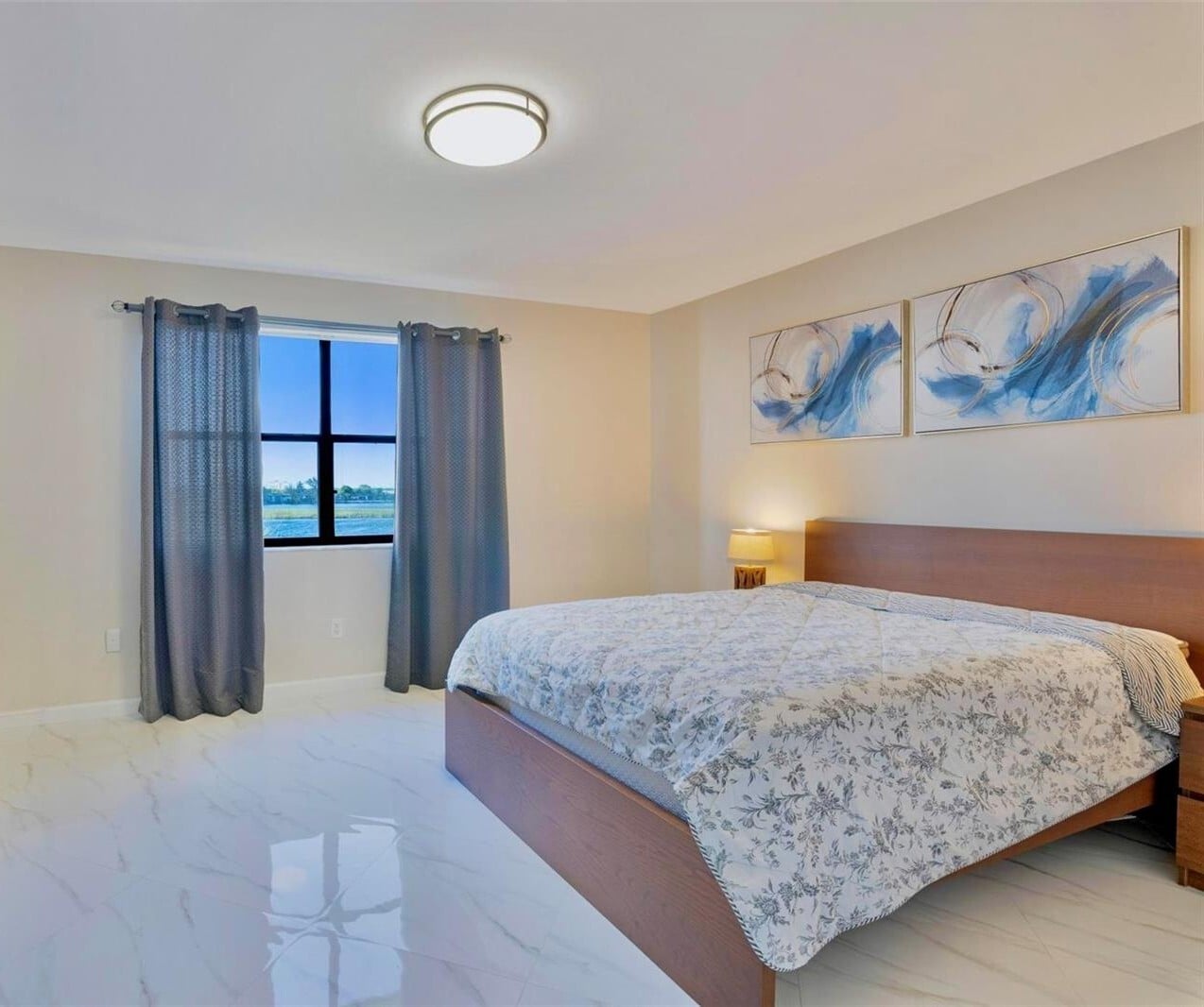 Building Photo - 605 Ives Dairy Rd