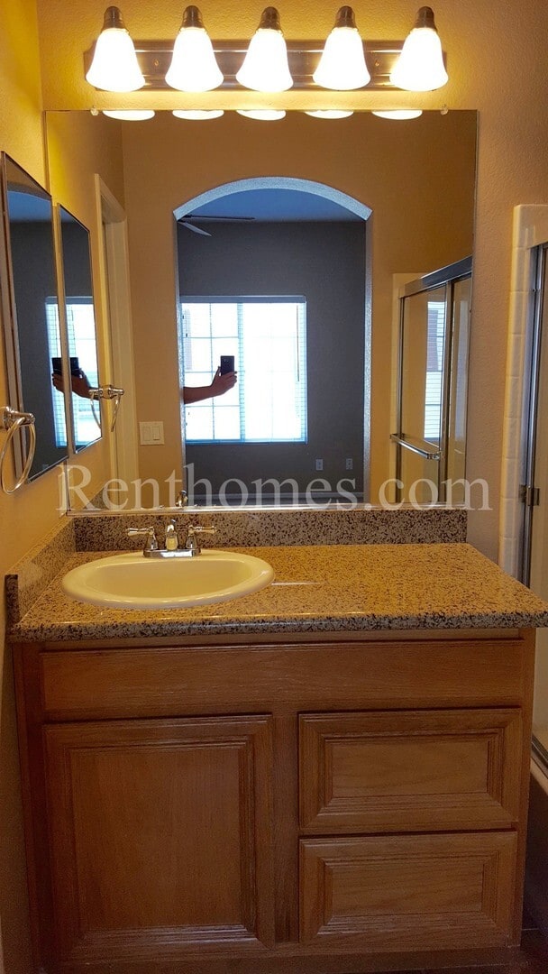 Building Photo - Carmel Valley, 3710 Mykonos Ln #171, AC, Granite Counters, Attached 2 Car Garage, Community Pool,...