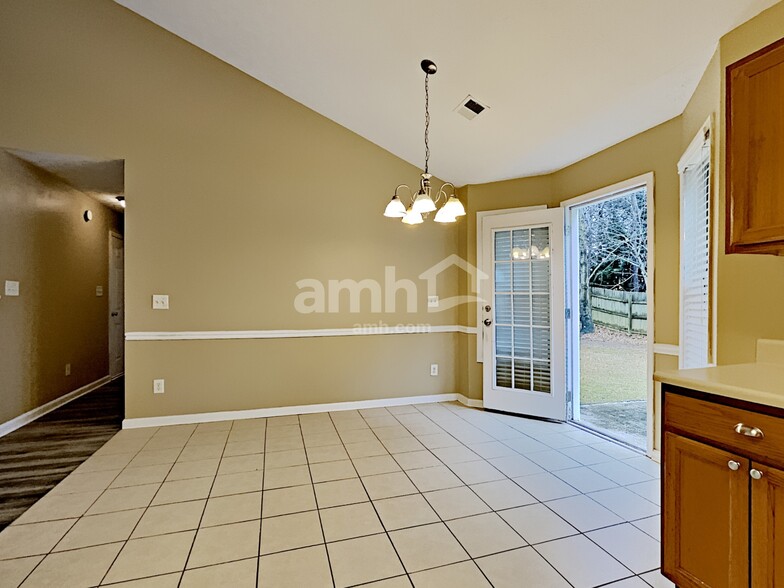 Building Photo - 3174 Baymount Way