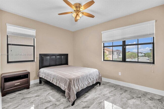 Building Photo - 9712 W 34th Ln