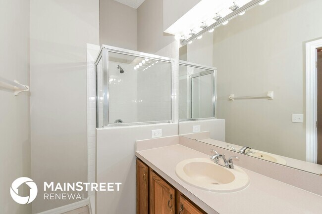 Building Photo - 8155 Teaticket Dr