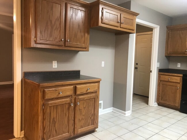 Building Photo - 230 Autumnwood Drive