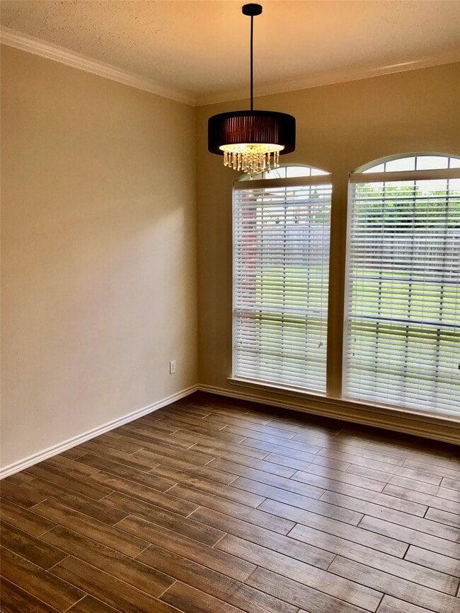 Building Photo - 5035 Chappel Hill Dr