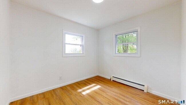 Building Photo - 52 Glen Haven Rd