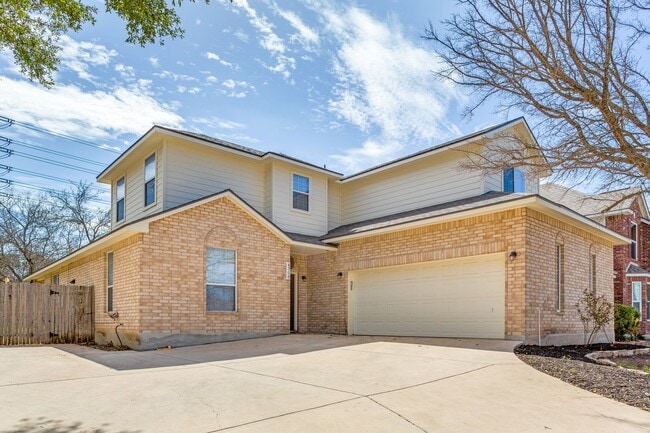 Primary Photo - 3-BEDROOM HOME IN SHAVANO RIDGE