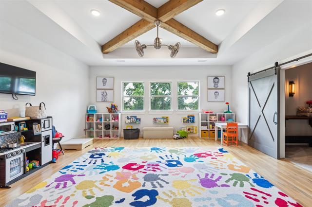 Building Photo - 4705 Clydesdale Dr