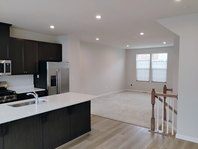 Building Photo - 936 Jenkins Ct