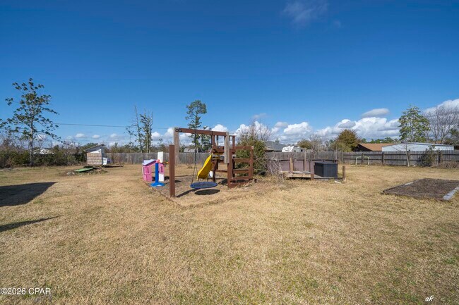 Building Photo - 707 Plantation Cir