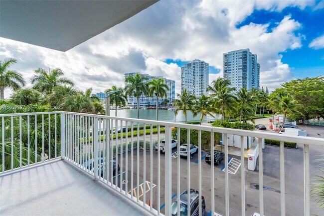 Building Photo - 2801 NE 183rd St