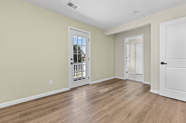 Building Photo - 3736 Iroquois St