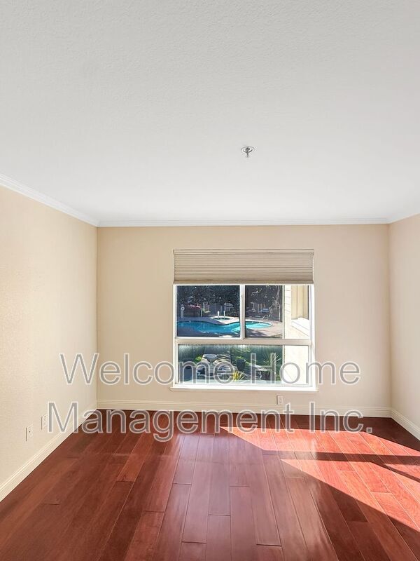 Building Photo - 2550 Oak Rd