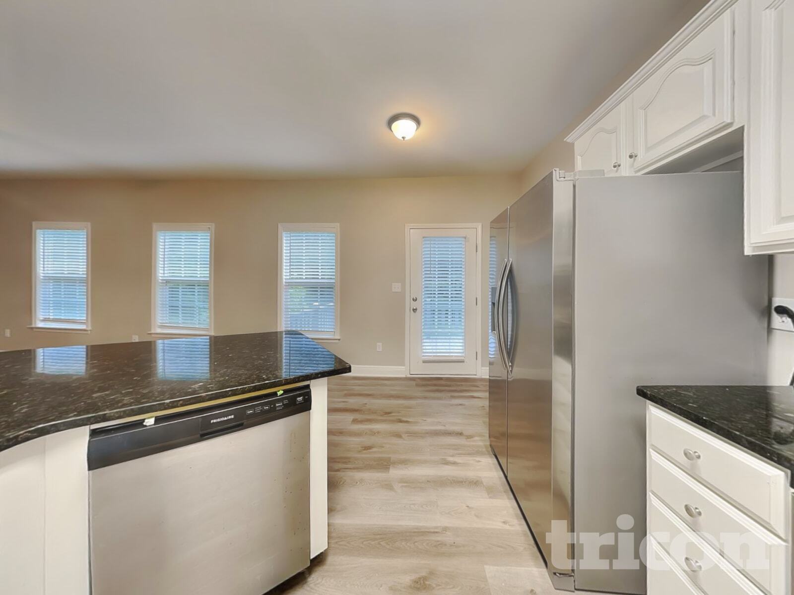 Building Photo - 461 Kimball Loop