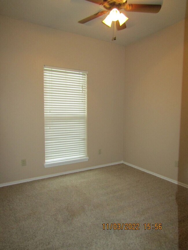 Building Photo - PETS NEGOTIABLE  !!!