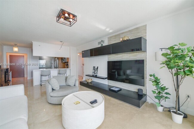 Building Photo - 31 SE 5th St