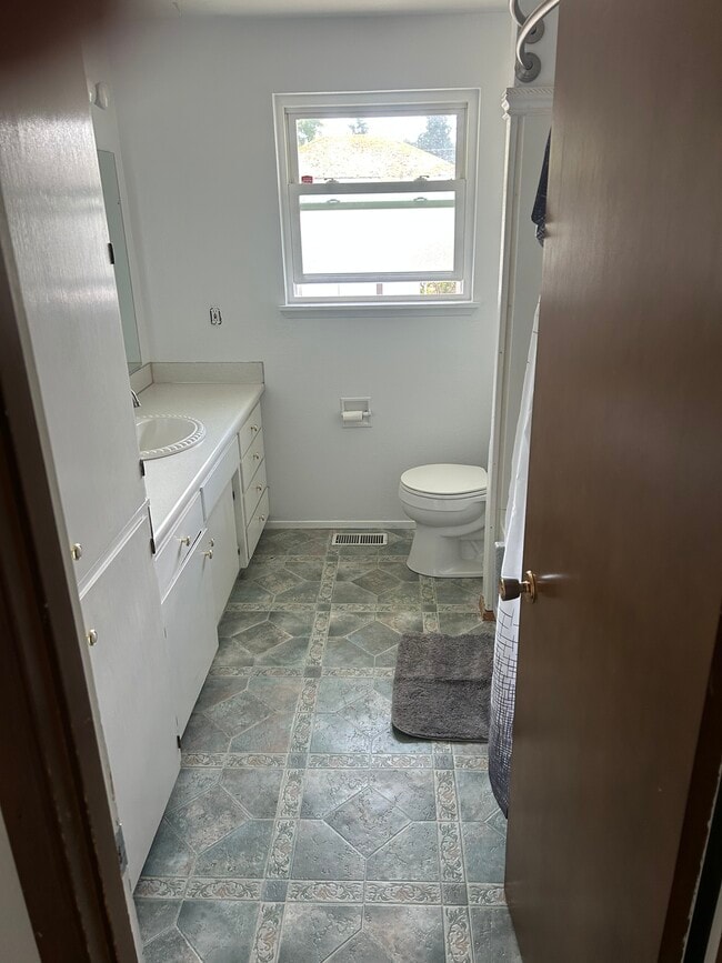 Building Photo - 6611 52nd Ave W