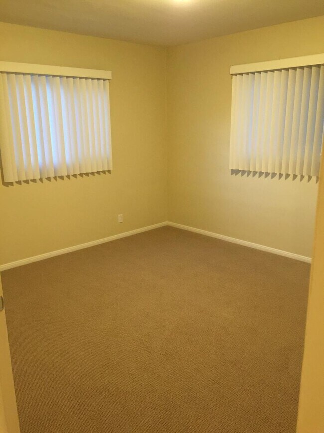 Bedroom - 11933 Gorham Ave