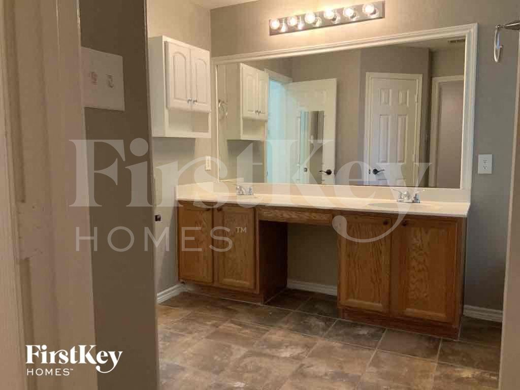 Building Photo - 3512 Big Horn Trail