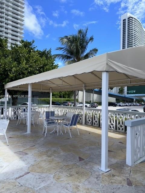 Building Photo - 1801 S Ocean Dr