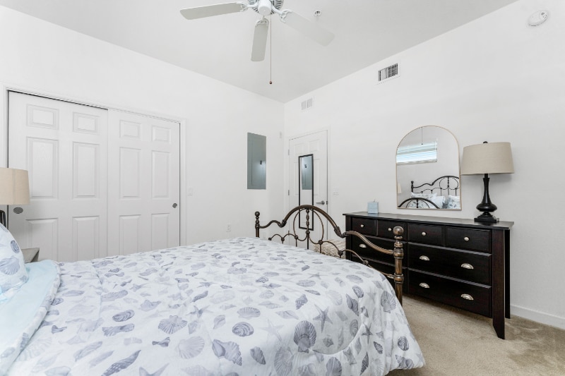 Building Photo - 2001 Bal Harbor Blvd