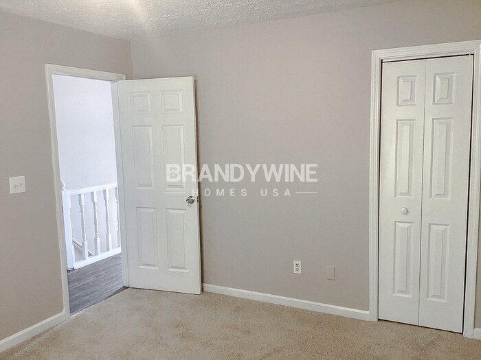 Building Photo - 2259 Hampton Dr