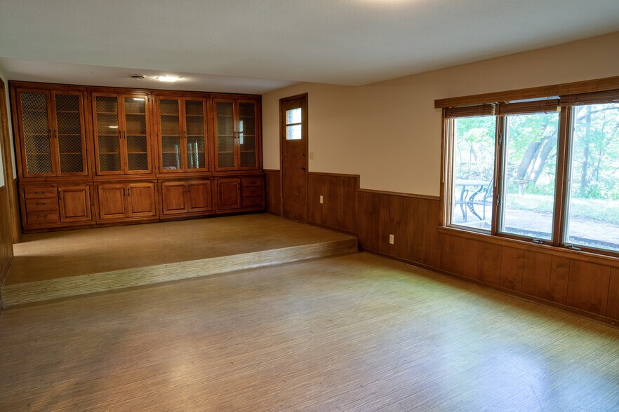 Building Photo - 593 Rice Creek Ter NE