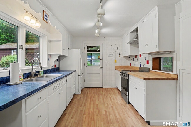 Building Photo - 26 Spruce Mountain Rd