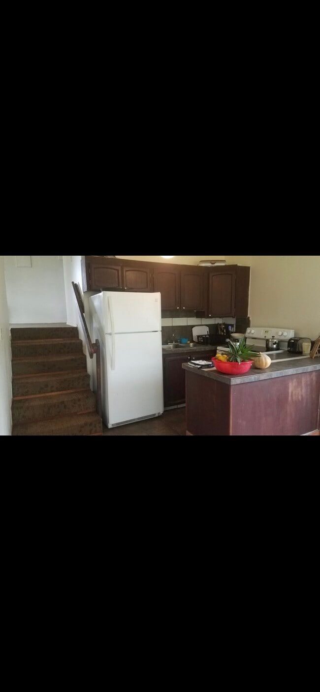 Building Photo - 16-2076-2076 King Kamehameha Blvd