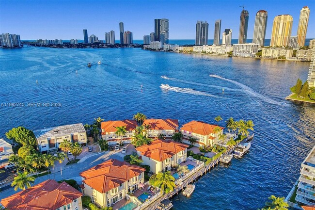 Building Photo - 3942 NE 171 St