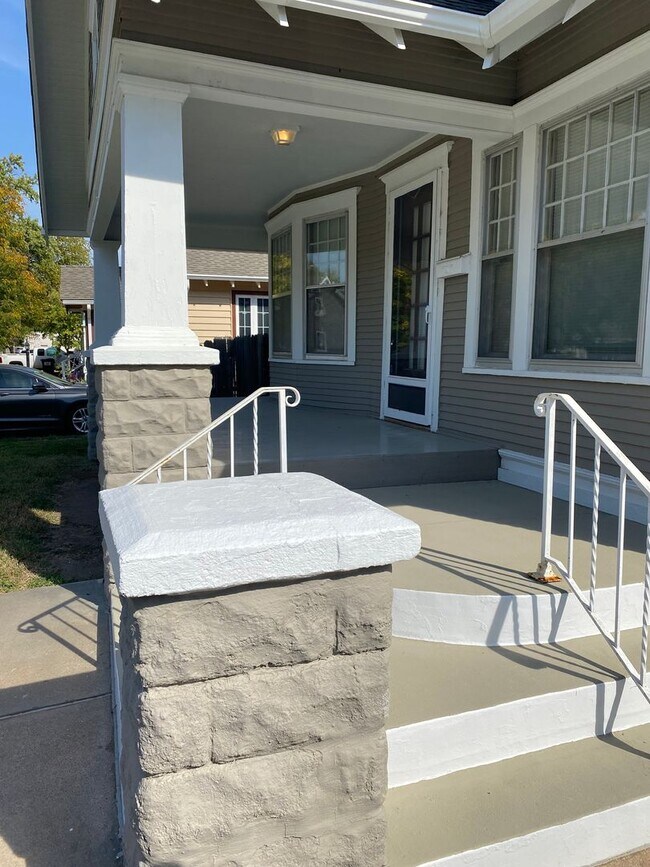 Building Photo - Beautiful 3 bedroom home