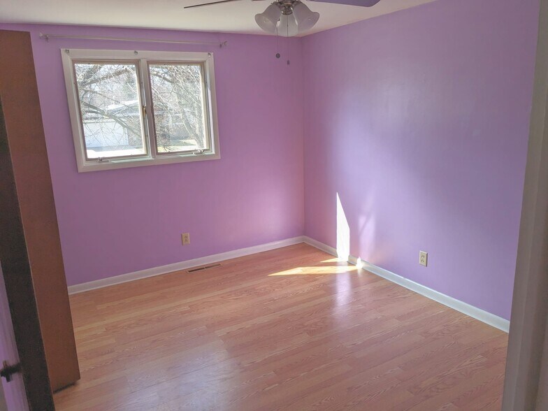 Bedroom #3 - 2904 Dina St