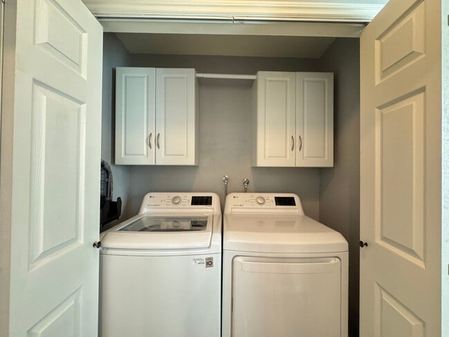 Building Photo - Stunning 2Bd/2Ba Home in Yorba Linda!