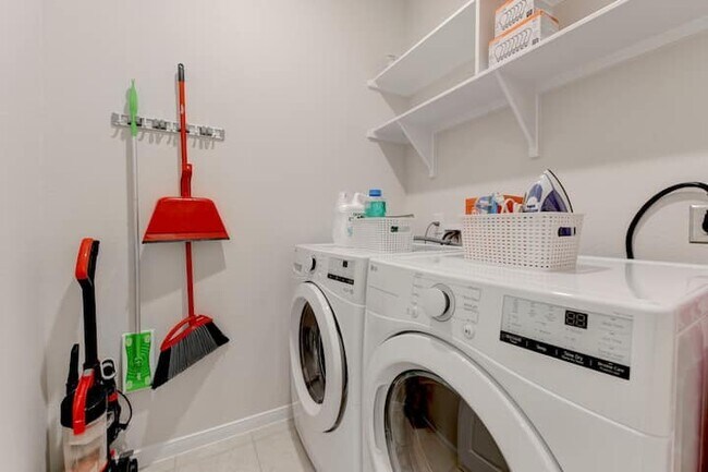 Building Photo - 3703 McCleland Crk Trl