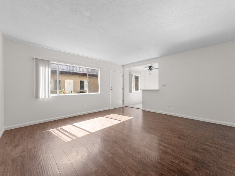 Building Photo - 4533 Pickford St