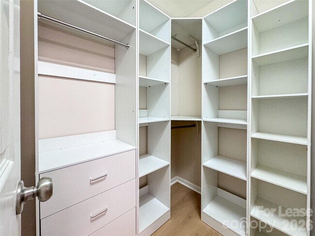 Building Photo - 19901 Henderson Rd