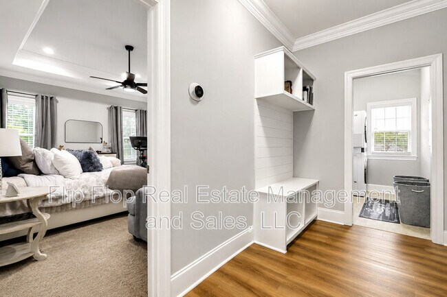 Building Photo - 3325 Mariana Oaks Dr
