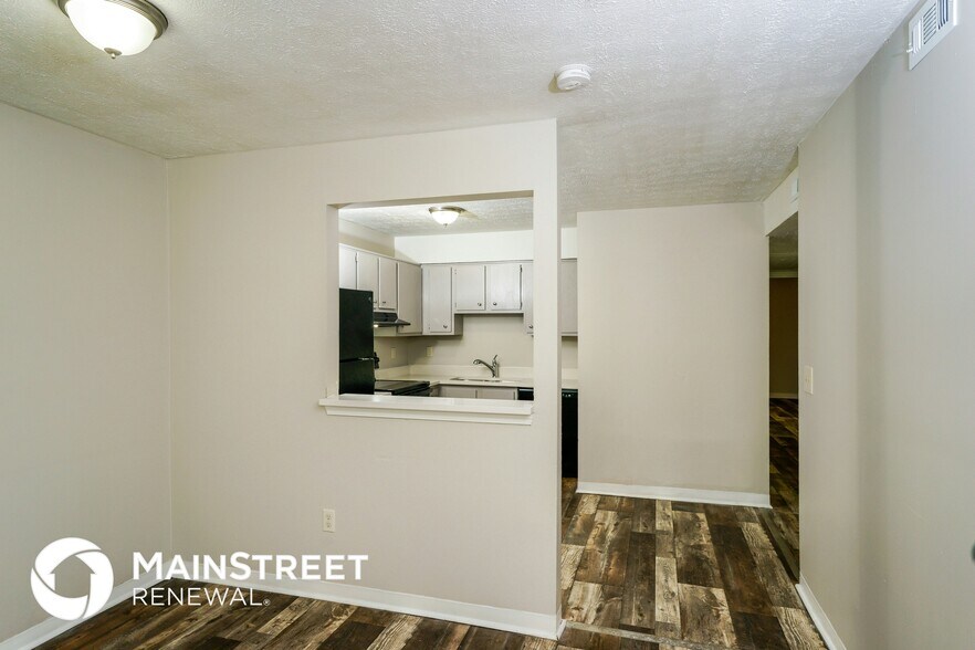 Building Photo - 2913 Dumesnil St