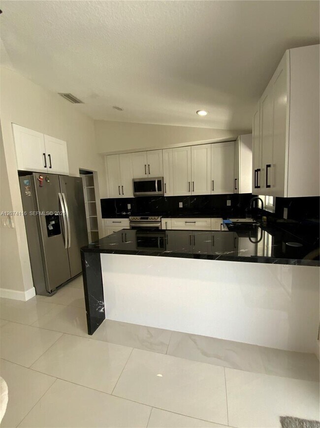 Building Photo - 30162 SW 159th Ave