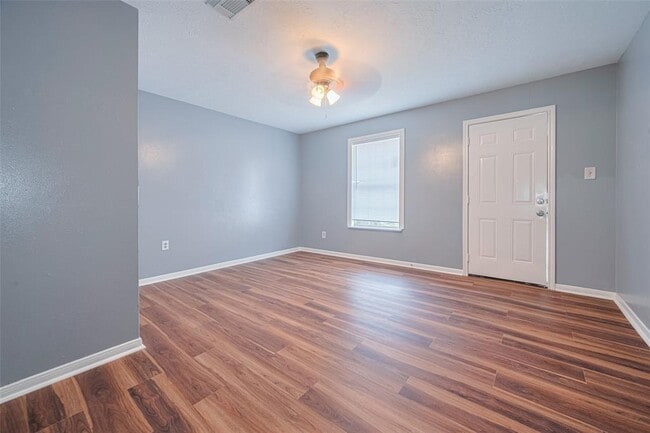 Building Photo - 6527 Kernel St