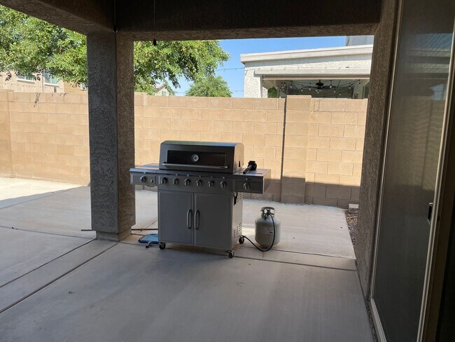 Building Photo - Furnished Pool/Spa Home in Araby Estates