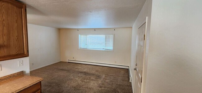 Building Photo - 401 N Mumford St