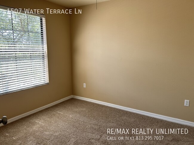 Building Photo - 1507 Water Terrace Ln