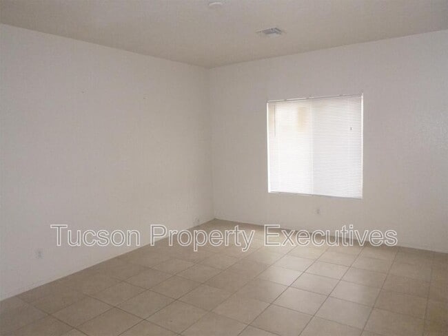 Building Photo - 5244 S Via Laguna Blanca