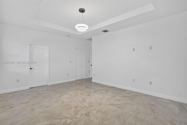 Building Photo - 2371 SE 1st Ct