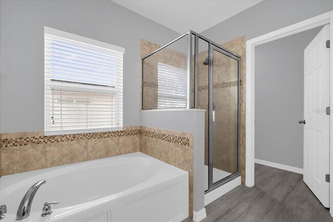 Building Photo - 3799 Briarwood Estates Cir