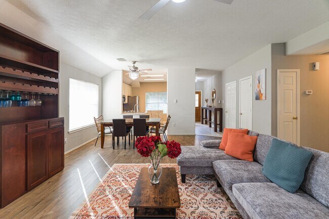 Building Photo - 46 S Wynnoak Cir